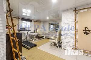 Дом 344м&sup2;, 2-этажный, участок 10 сот.  