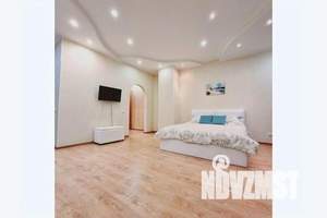 1-к квартира, посуточно, 42м2, 3/15 этаж