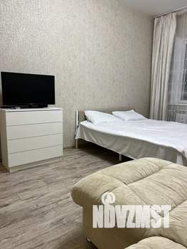 1-к квартира, посуточно, 39м2, 7/9 этаж