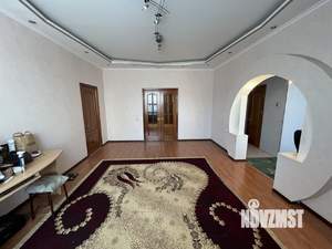 4-к квартира, вторичка, 104м2, 3/7 этаж