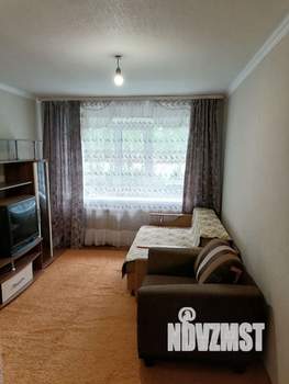 2-к квартира, вторичка, 42м2, 1/5 этаж